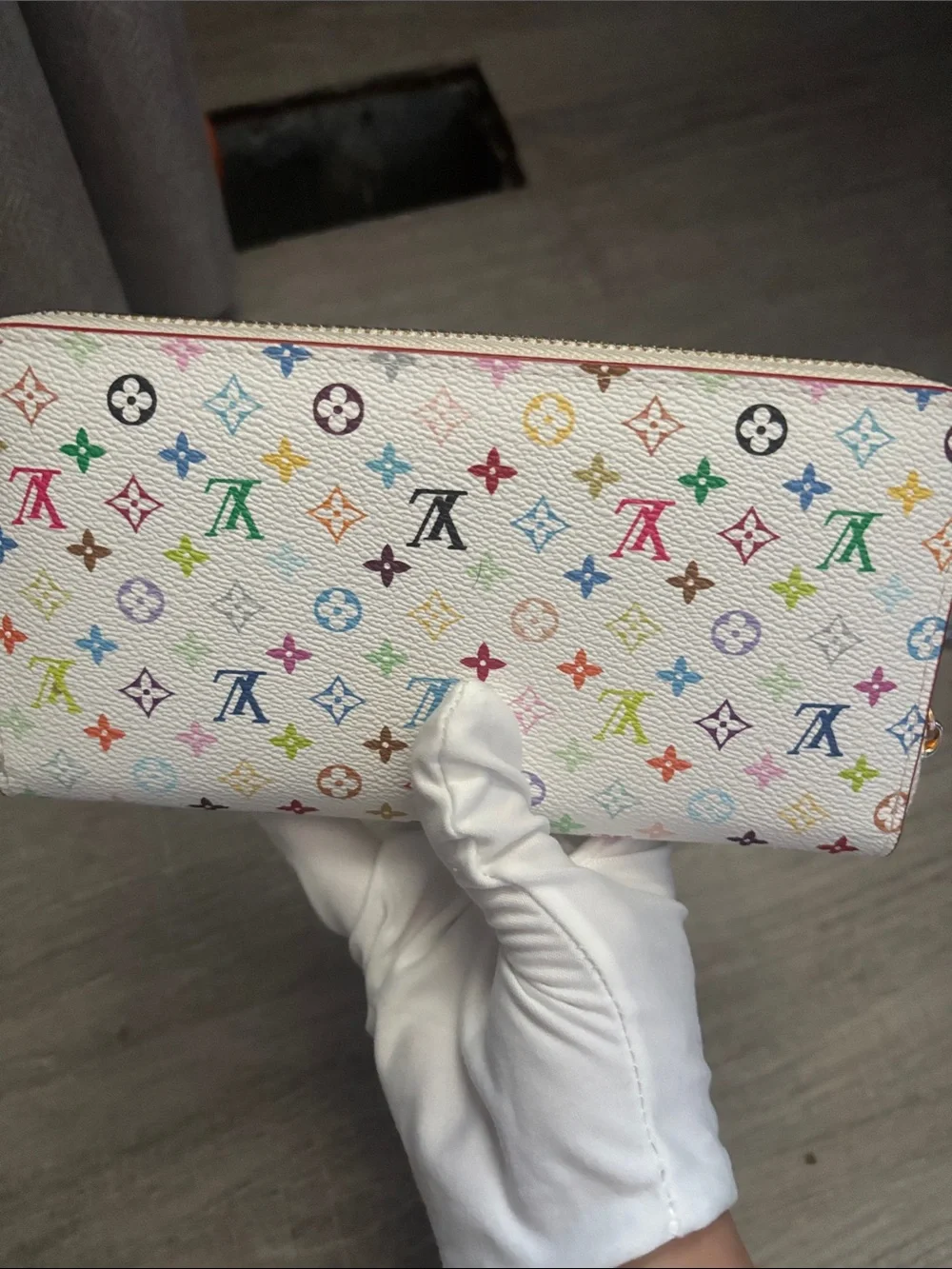 Authentic Louis Vuitton White Multicolor Monogram Zip Wallet - Picture 2 of 13